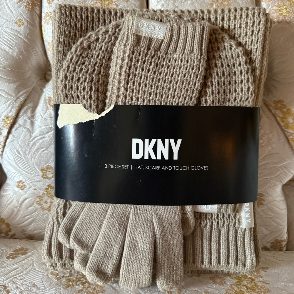 DKNY 3 Piece Set